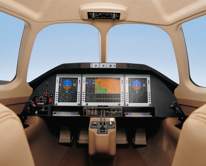 Приборная панель самолета Honda Jet
