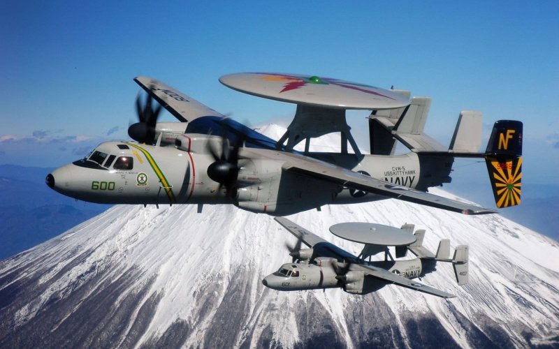 Самолеты e-2c Hawkeye