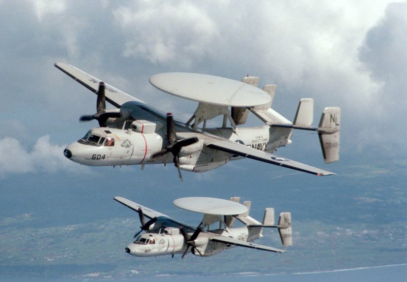 Грумман e-2 «Хокай»