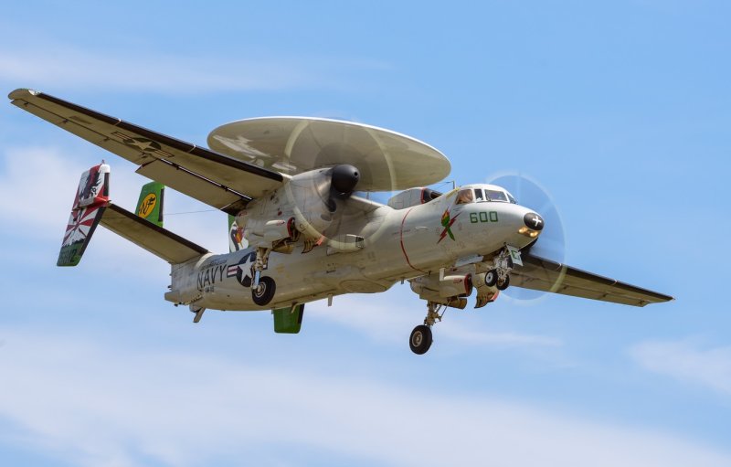 Самолеты e-2c Hawkeye