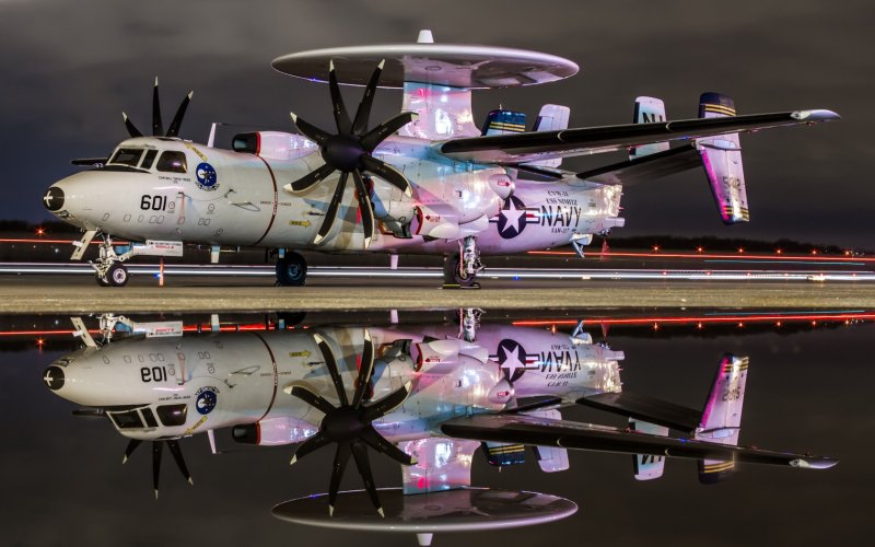 Самолеты e-2c Hawkeye