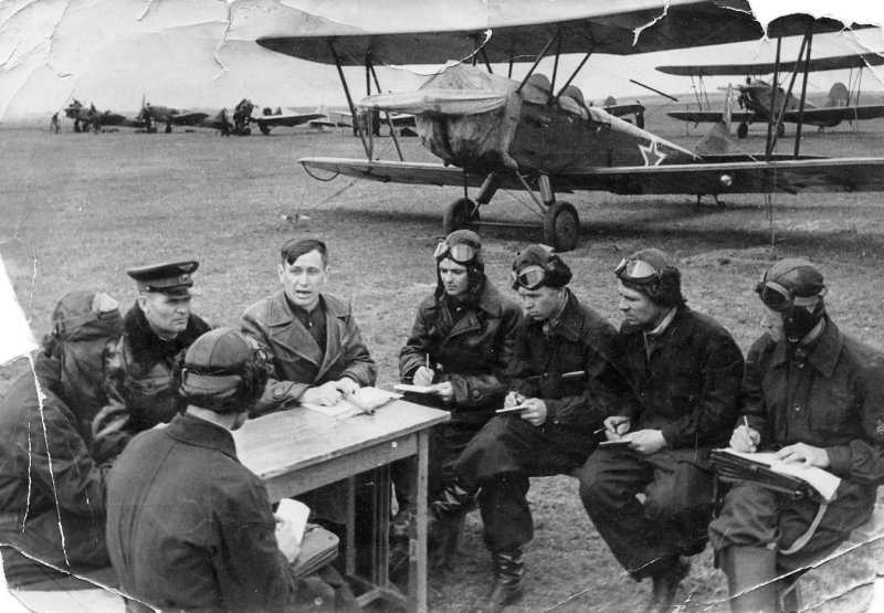 Энгельсская Авиационная школа пилотов 1942