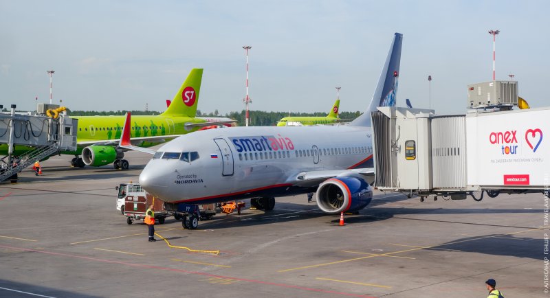 737-700 SMARTAVIA