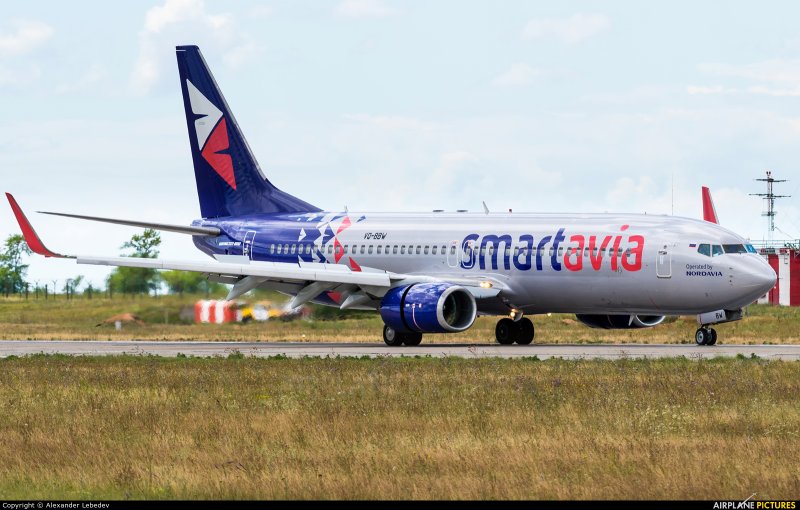 Боинг 737-800 Смартавиа средний Возраст
