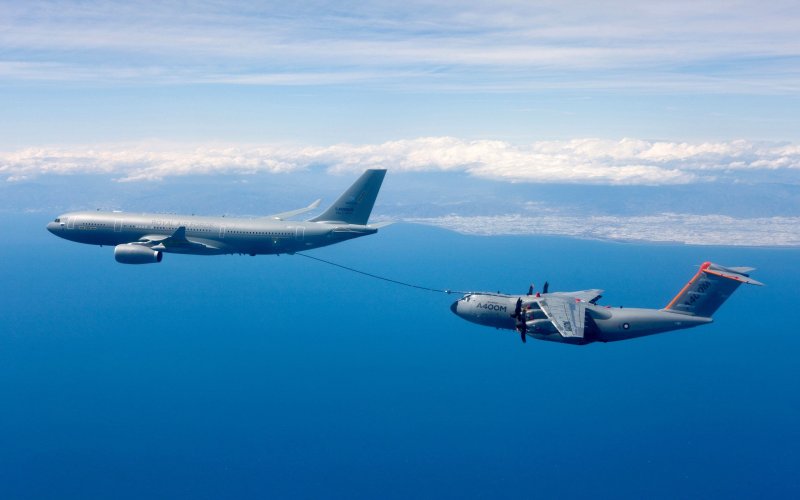 Airbus a330 MRTT заправщик