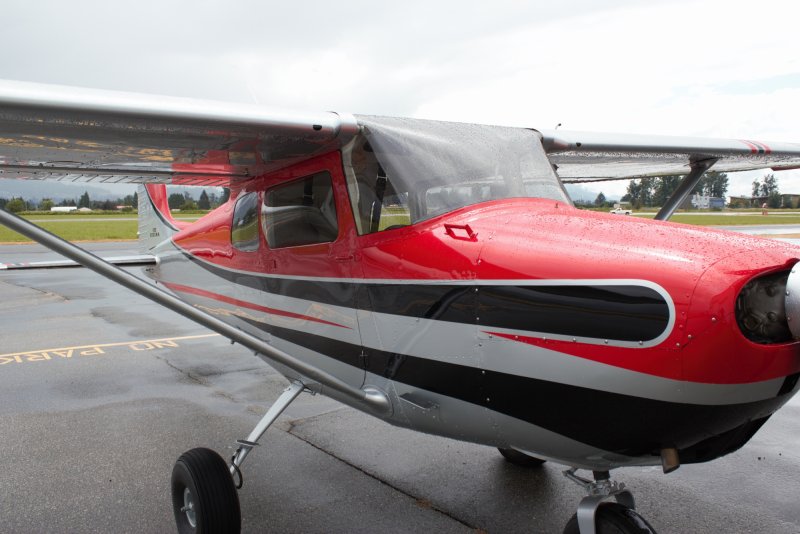 Cessna 172s салон