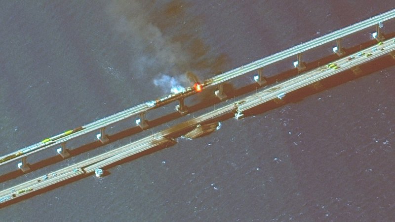 Крымский мост взорвали