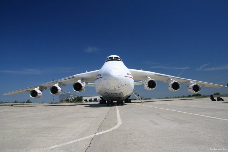 АН-124 Мрия