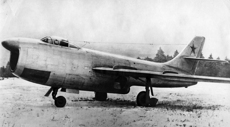 Самолёты Су-15 первый