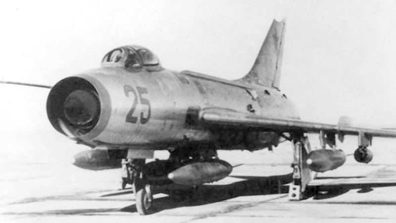 Самолет Су 7бм