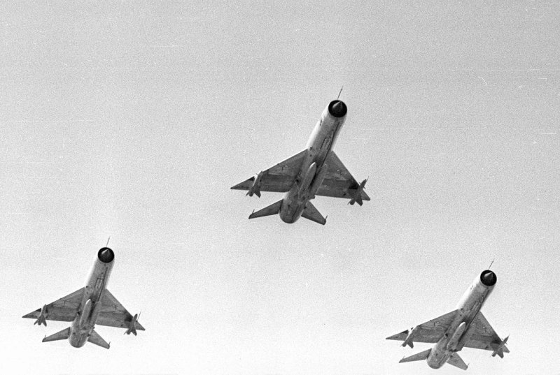 Су-11 самолет