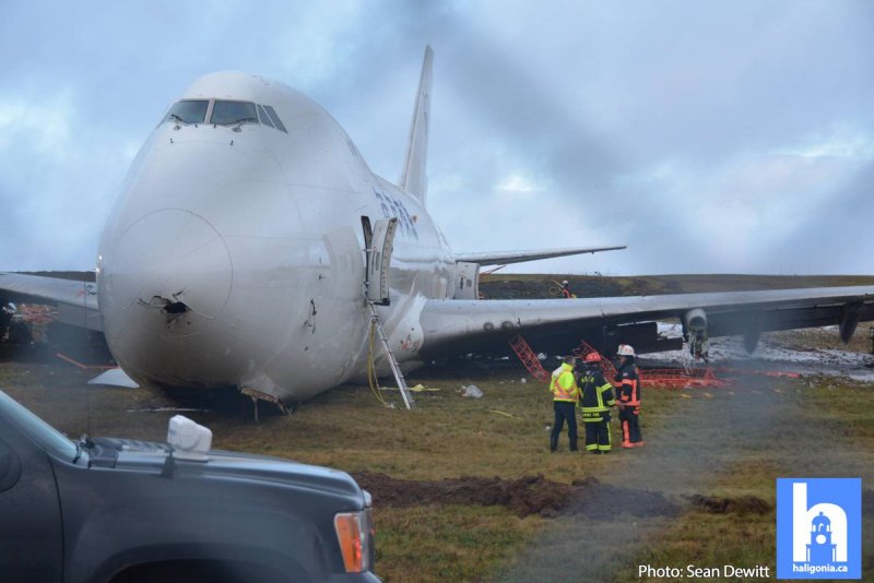 Боинг 747 выкатывание