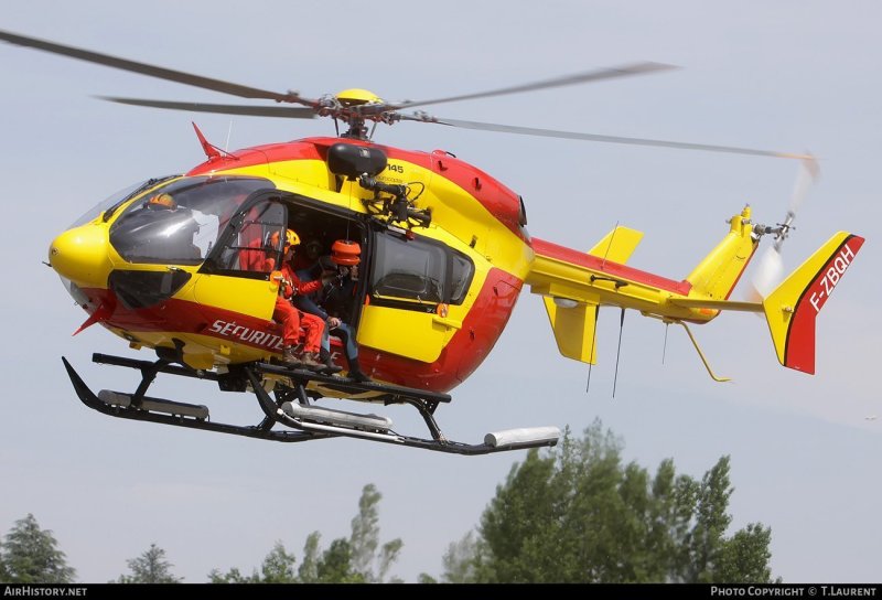 Вертолет Eurocopter 145