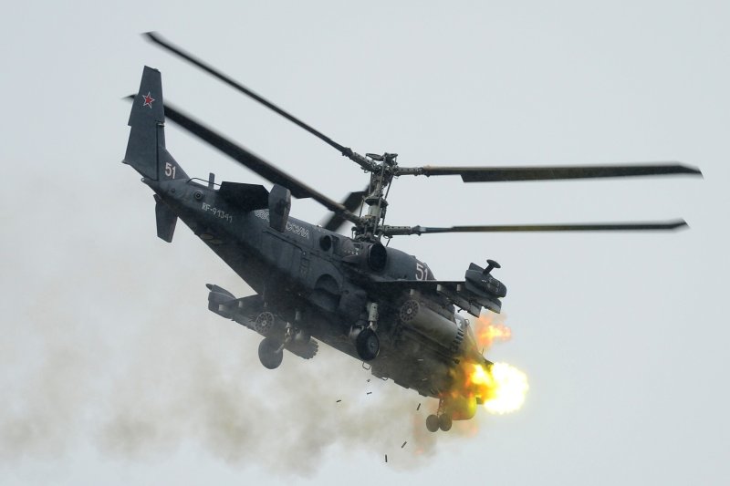 Вертолёт Аллигатор ка-52 стреляет