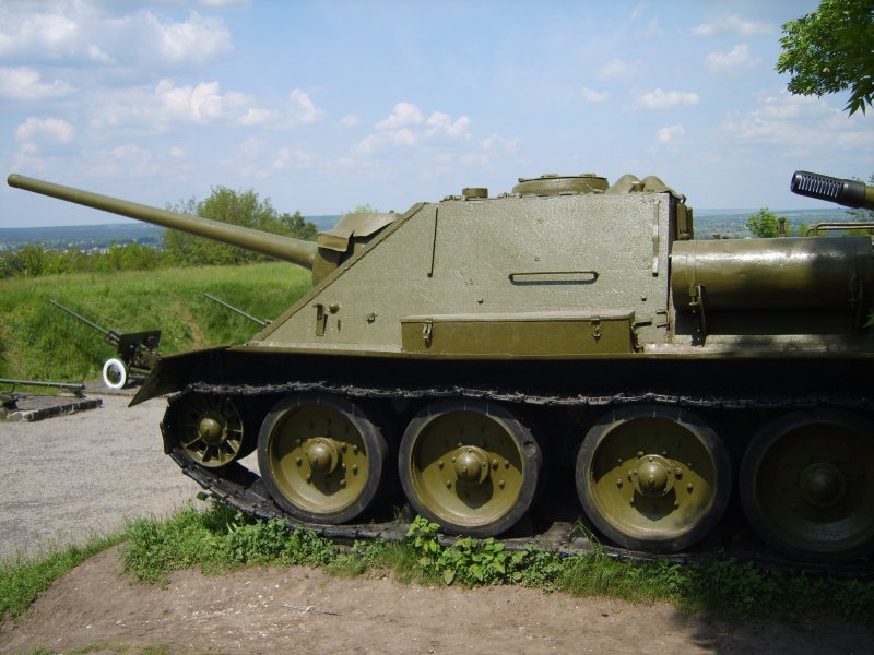 Су-85 и Су-100