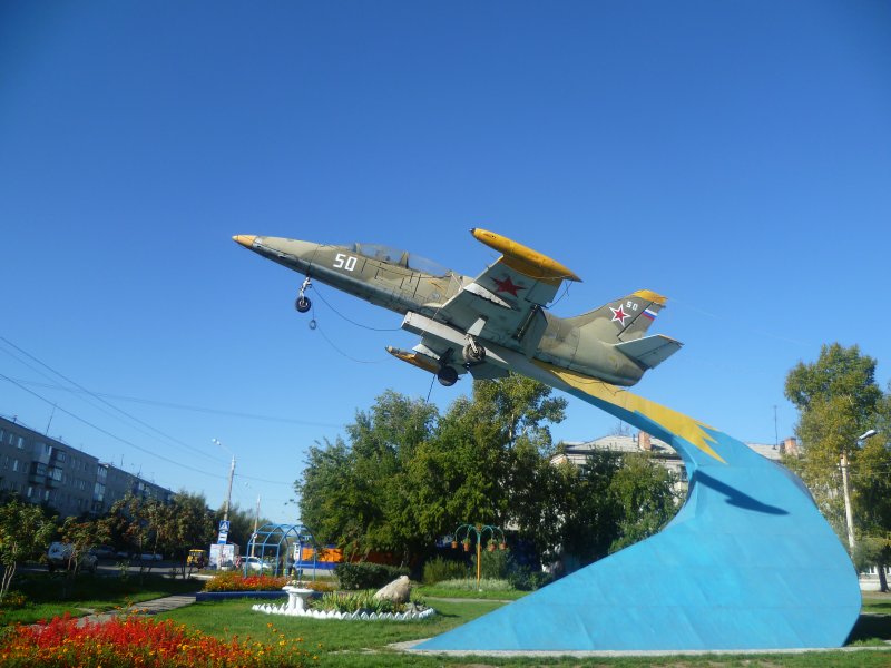 Самолет-памятник l-39 Albatros