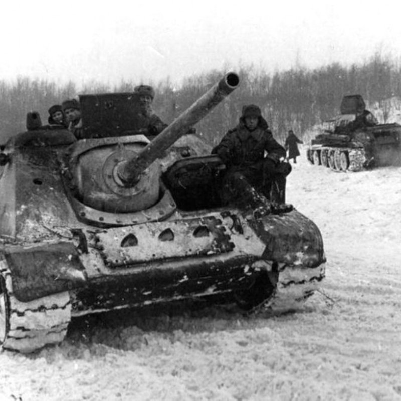 Су-85 в бою 1944