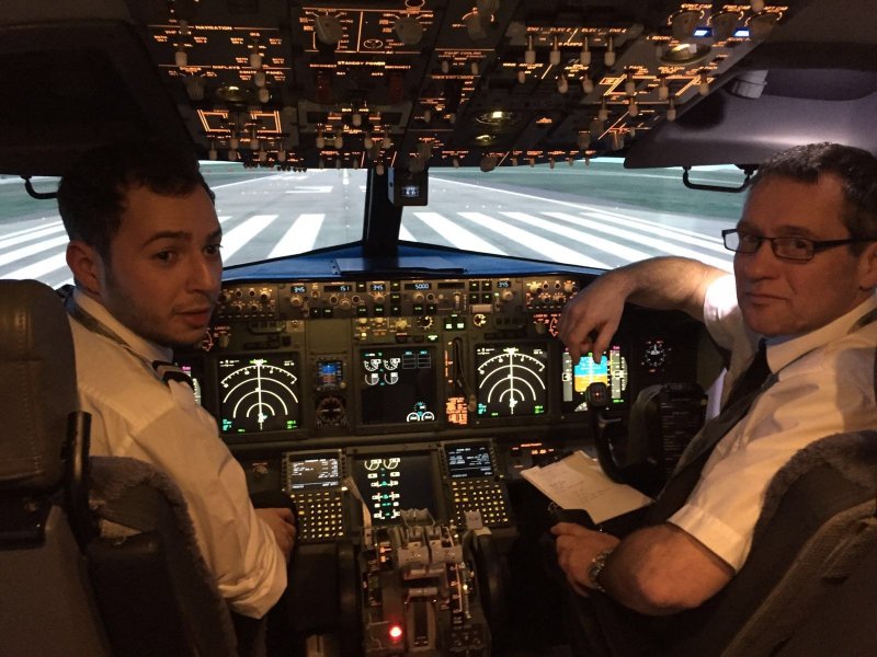 Леха пилот Боинга 737