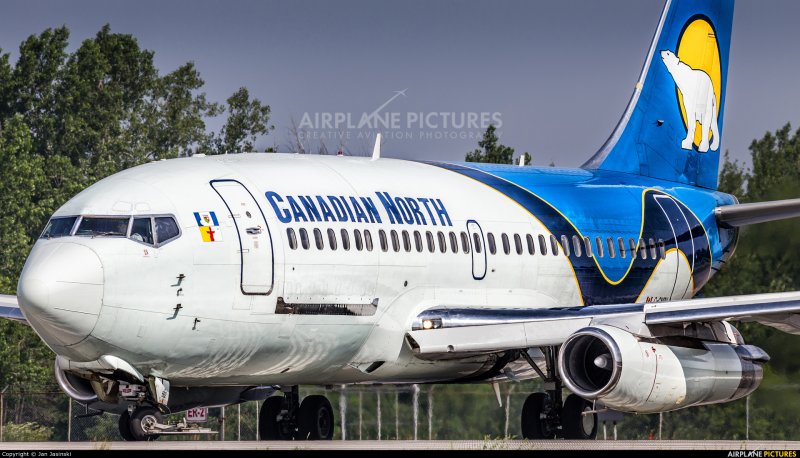 Boeing 737-200 Canadian North