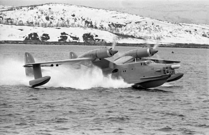 Самолёт амфибия бе-12