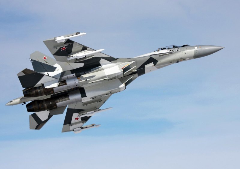Новейший истребитель Су 35