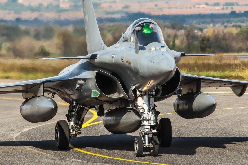 Французский истребитель Dassault Rafale