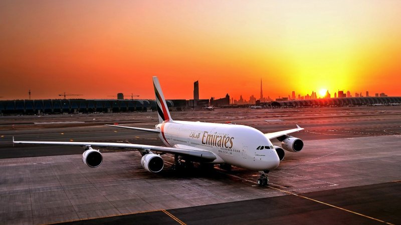 Самолёт Airbus a380