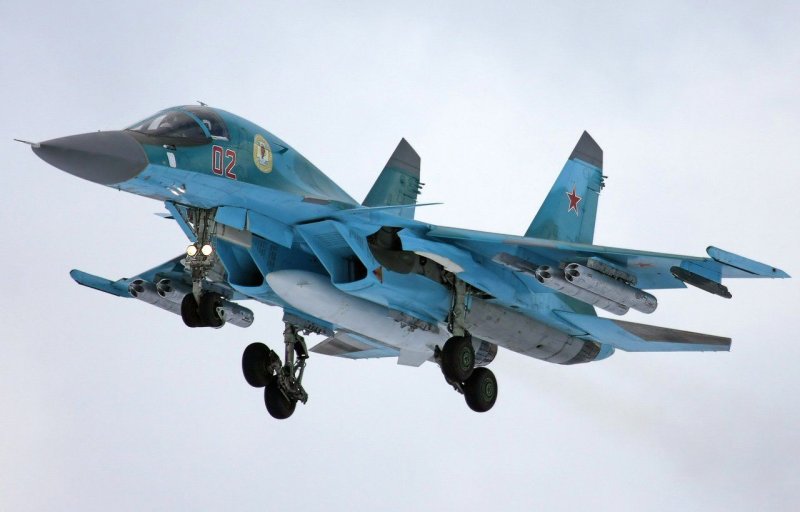 Самолет Су-32фн