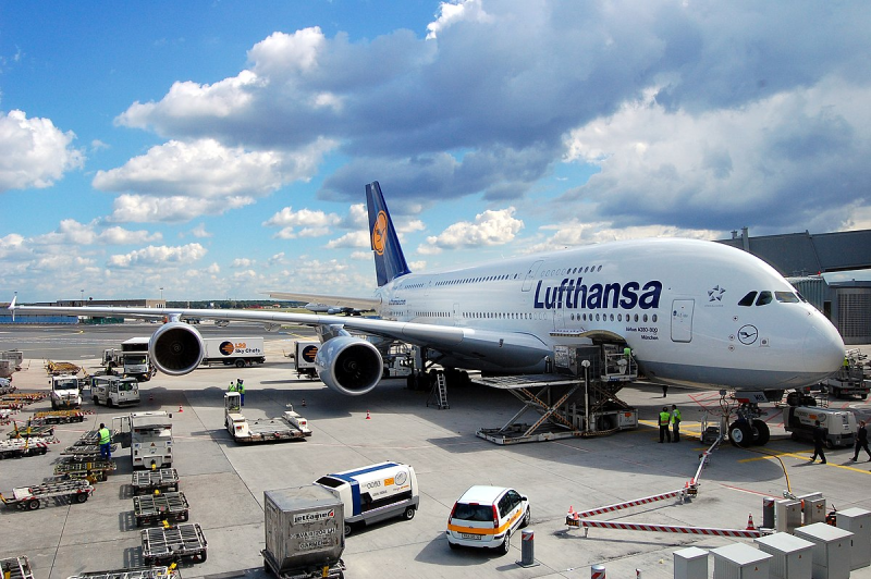 Самолёт Airbus a380