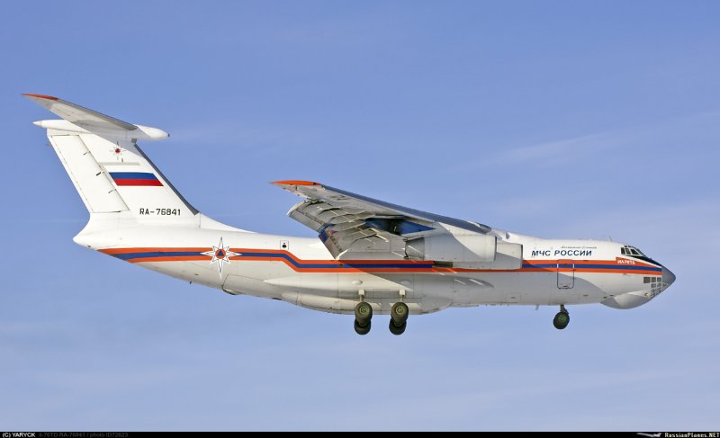 Самолёт ил-76 МЧС