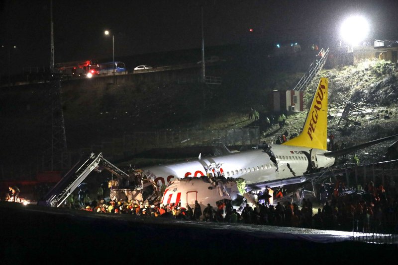 Крушение Boeing 737 в Стамбуле