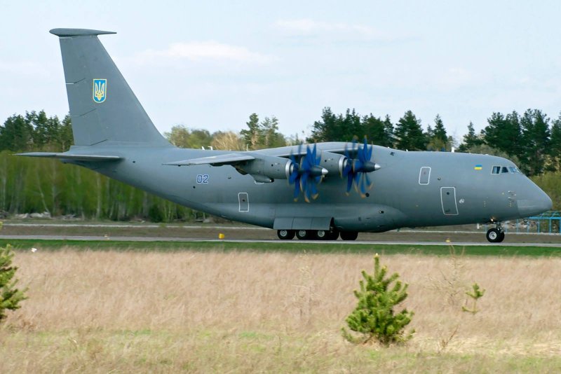 АН-188 транспортный самолёт