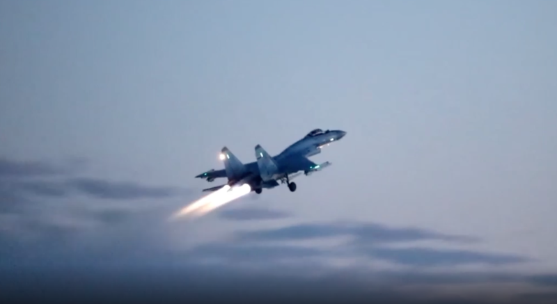 Су 35 ночью