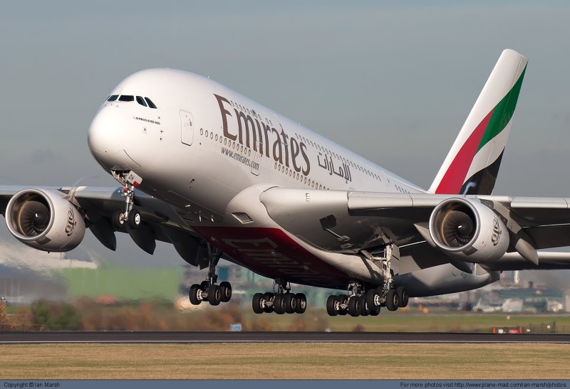 Пассажирский самолёт Аэробус а380