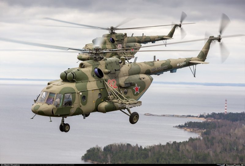 Звено ми-8 в воздухе
