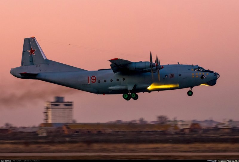 АН 12 постановщик помех