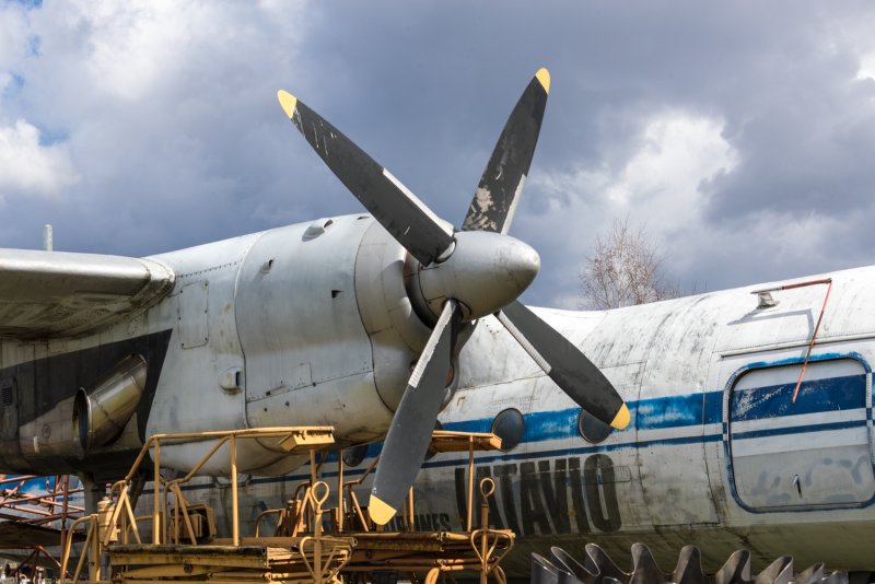 Турбовинтовой самолет АН-24
