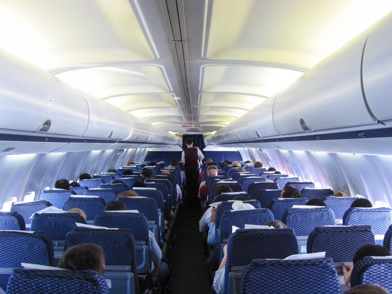Боинг 737-500 ЮТЭЙР салон