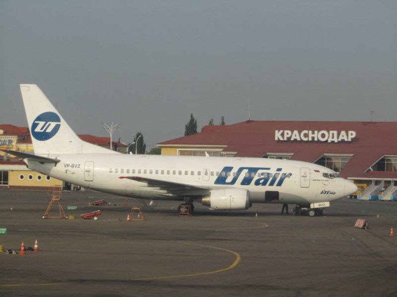 Боинг 737 ЮТЭЙР