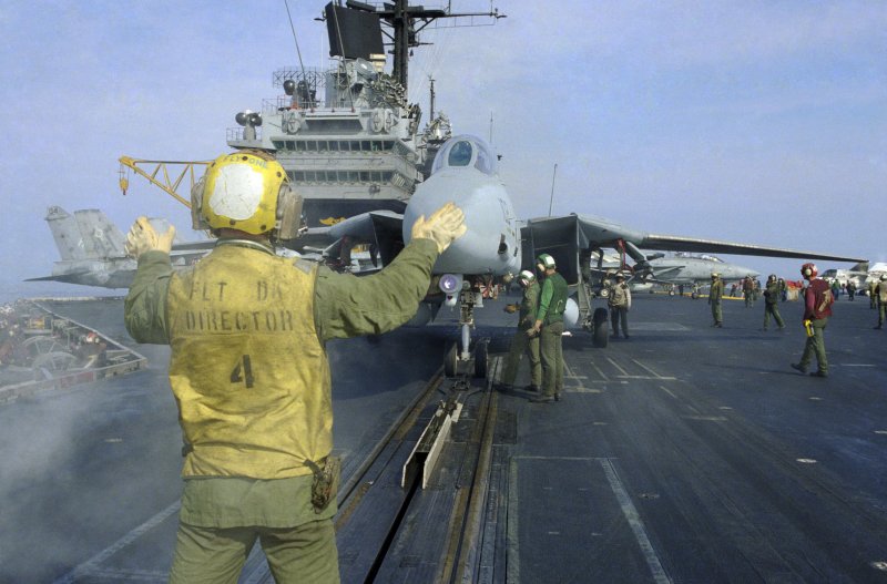 F-18 USS Saratoga