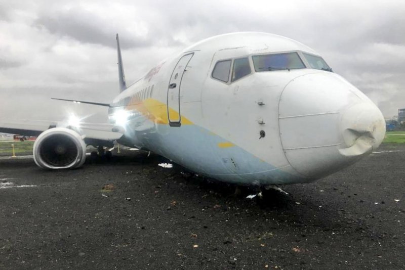Пассажирский Боинг 737