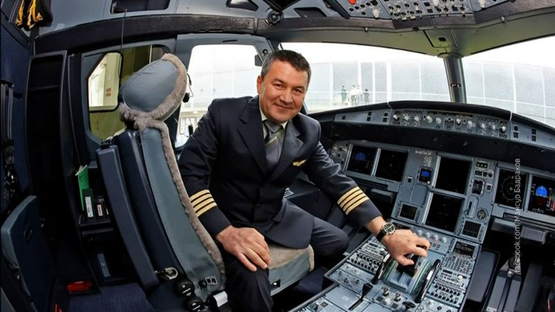 Летный директор авиакомпании s7 Airlines Мансур Бадраков
