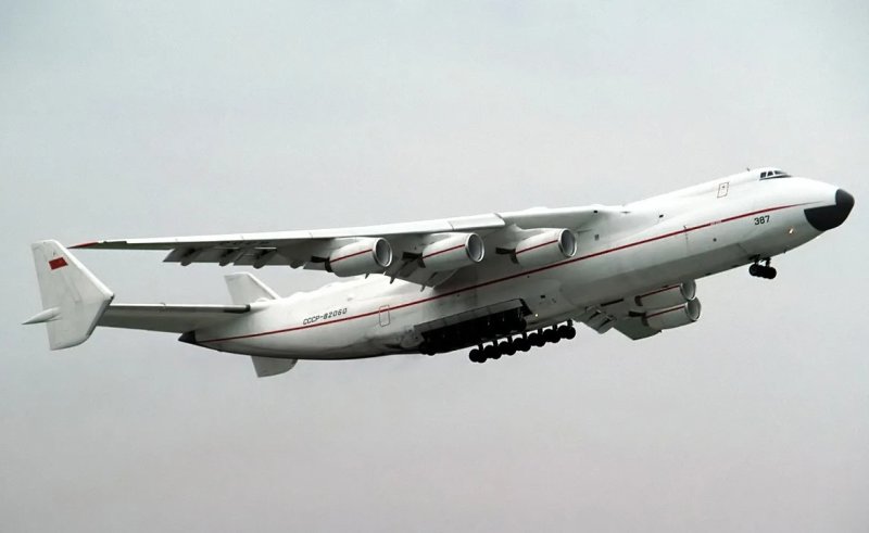 Мрия 225 Буран