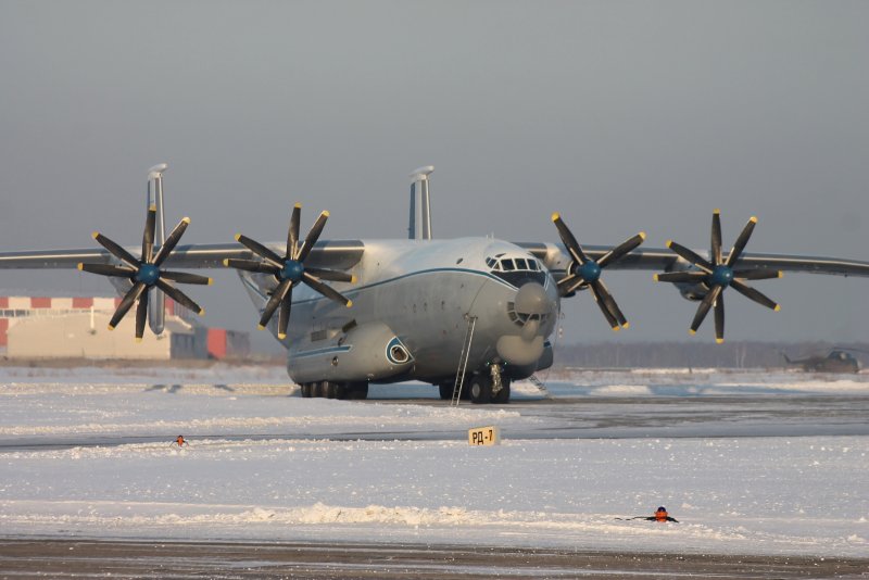 АН-22 Антей в Лябурже