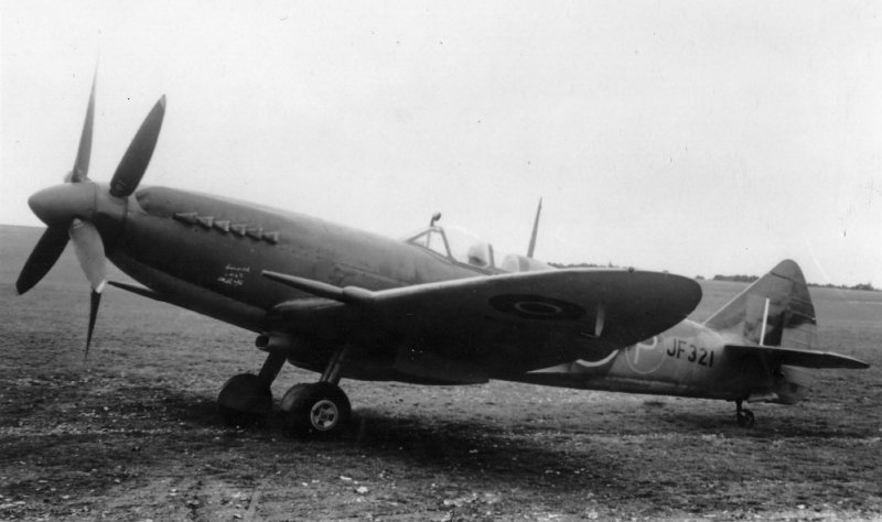 Spitfire MK XIV Black