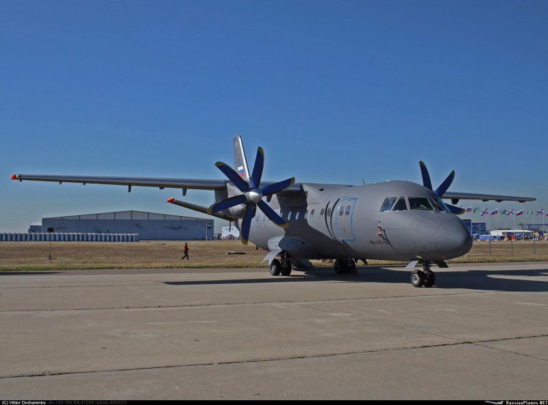 Турбовинтовой самолет АН-140