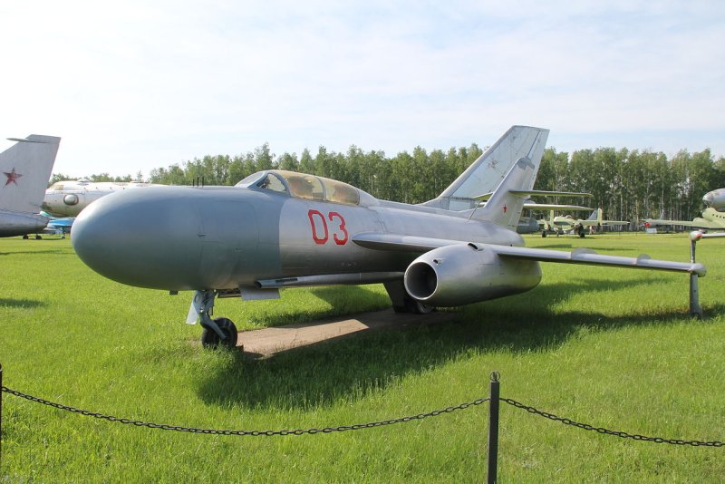 Як 25