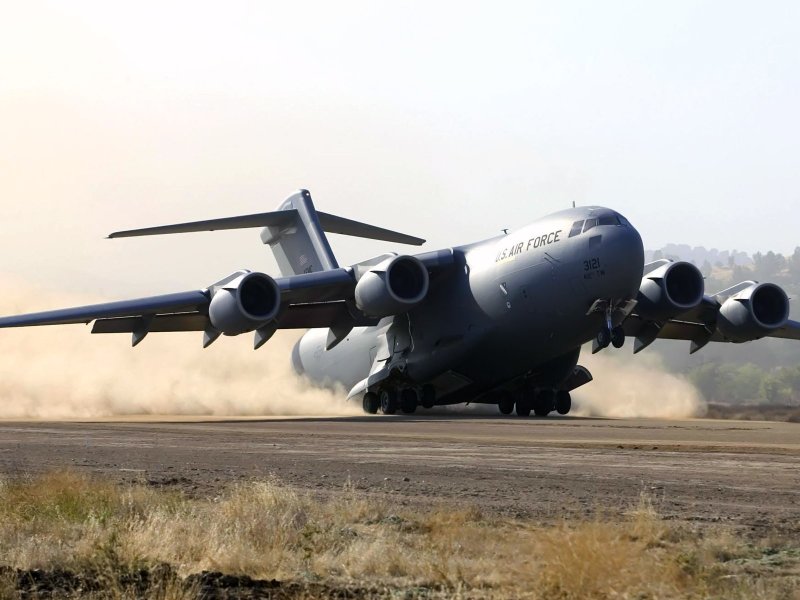 Boeing c-17 Globemaster ил 76