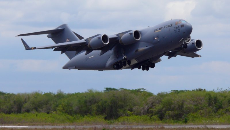 C17 Globemaster vs ил-76мд