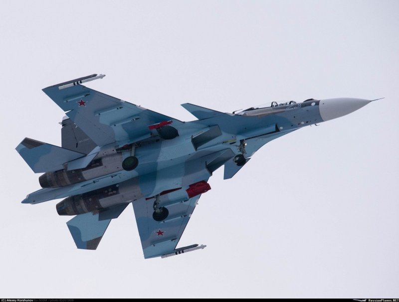 Многоцелевой истребитель Су-30